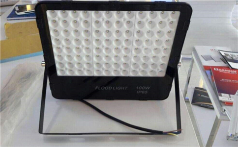 LED投光灯照明优势体现在哪些方面
